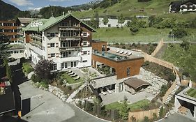 Hotel Schwarzer Adler St. Anton