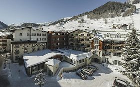 Hotel Schwarzer Adler st Anton